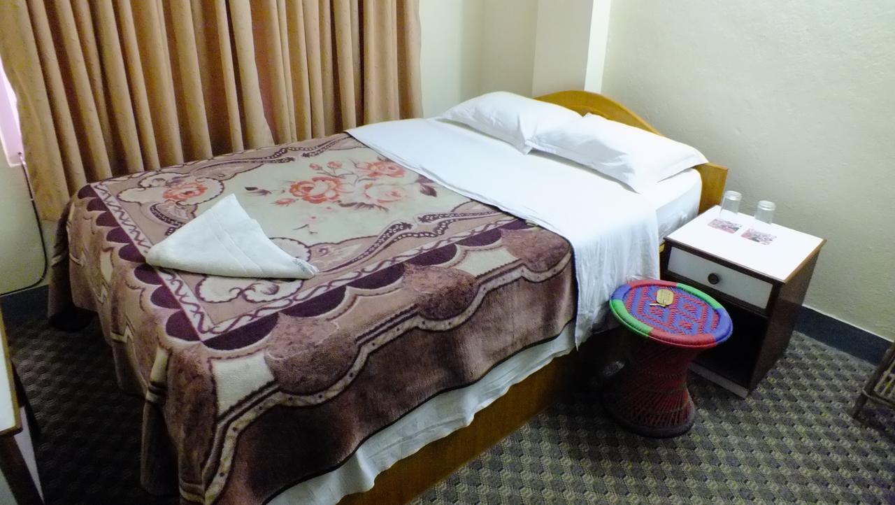 Hotel Dolphin Katmandu Kültér fotó